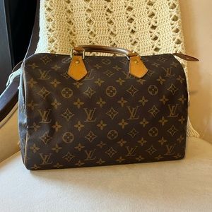 Louis Vuitton Speedy 30